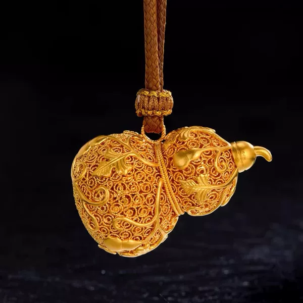 New Chinese-Style Ethnic Ancient Gold Hollow Filigree Gourd Pendant Sand Gold Vine Climbing Gourd Braided Rope Necklace