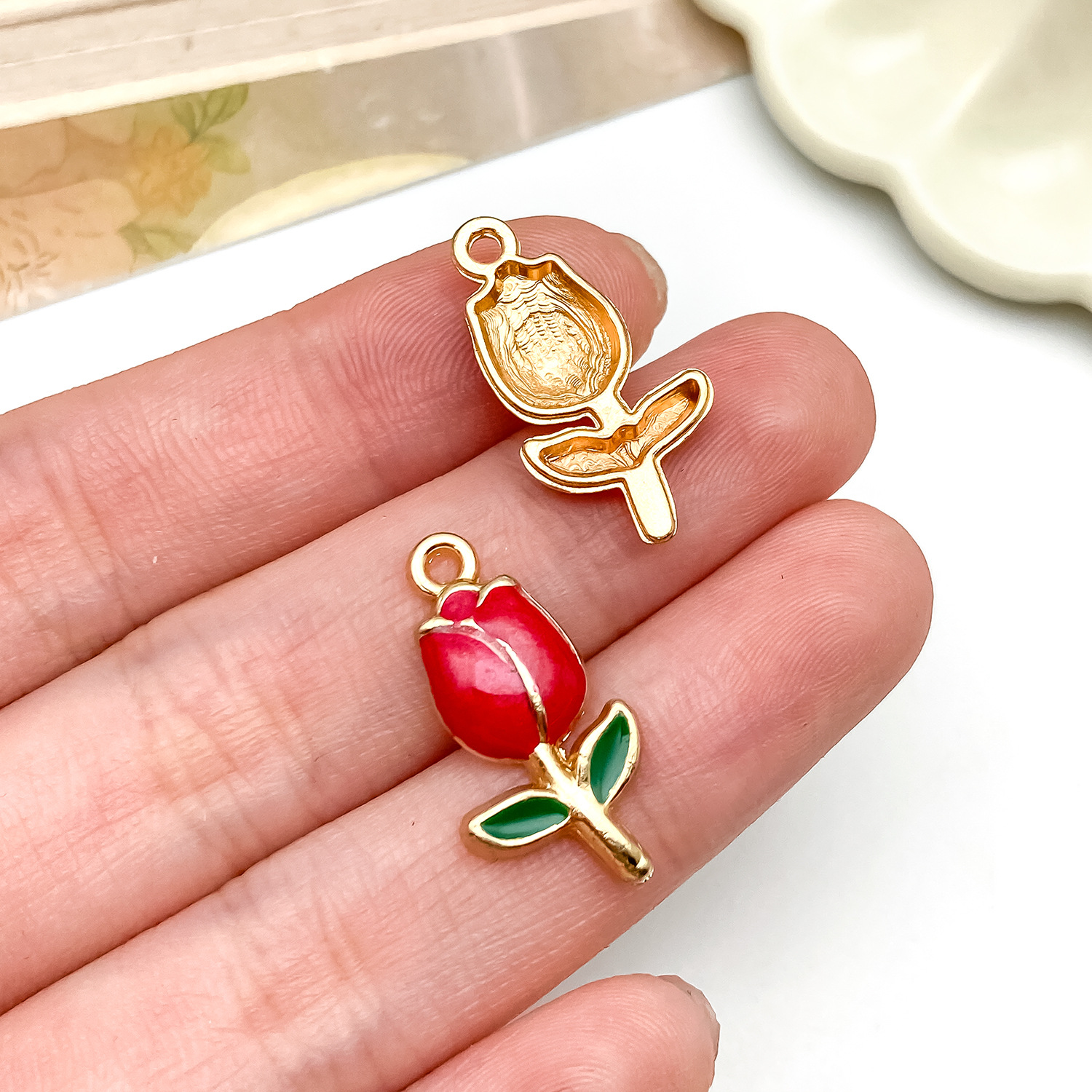 23520-MLN-红色洒金滴油锌合金玫瑰花郁金香22x11