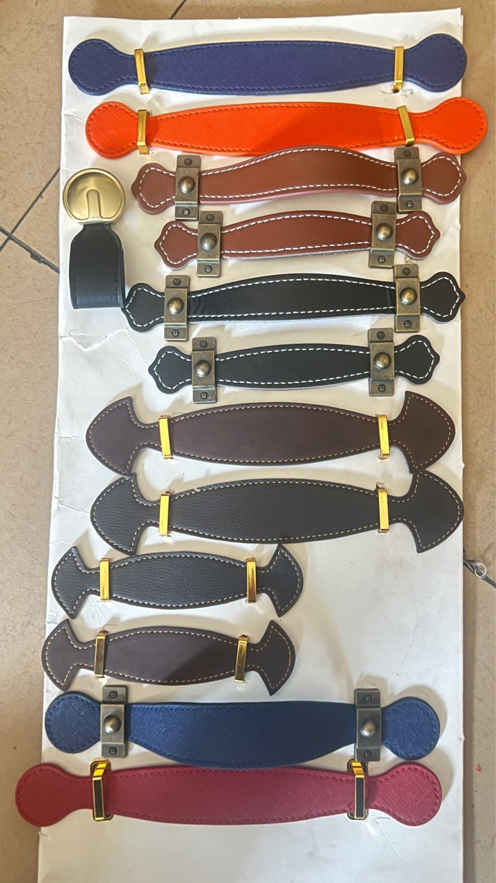 厂家节日中秋月饼礼品盒PU皮革提手PU手提带皮手挽礼品袋皮质拉手