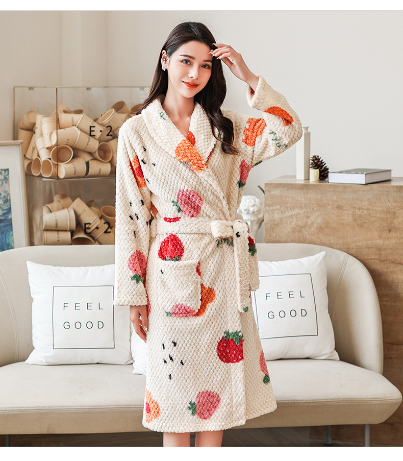 Women's Thickened Flannel Bathrobe With Fleece Lining For Winter_voghion.com