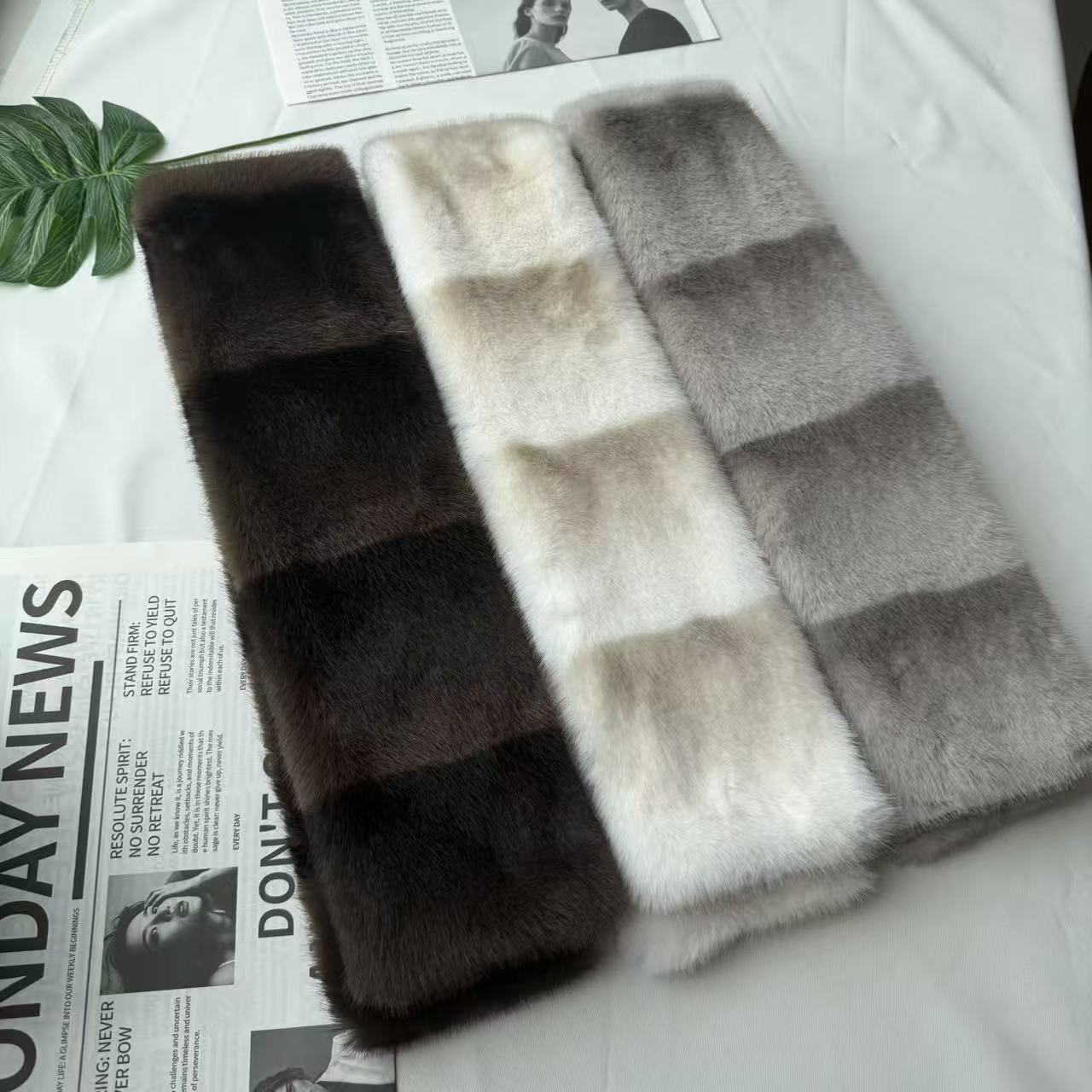 Cross-border wholesale autumn and winter vintage faux mink fur scarf for women, chinchilla warm plush neck warmer, outdoor windproof cross-neck protector
