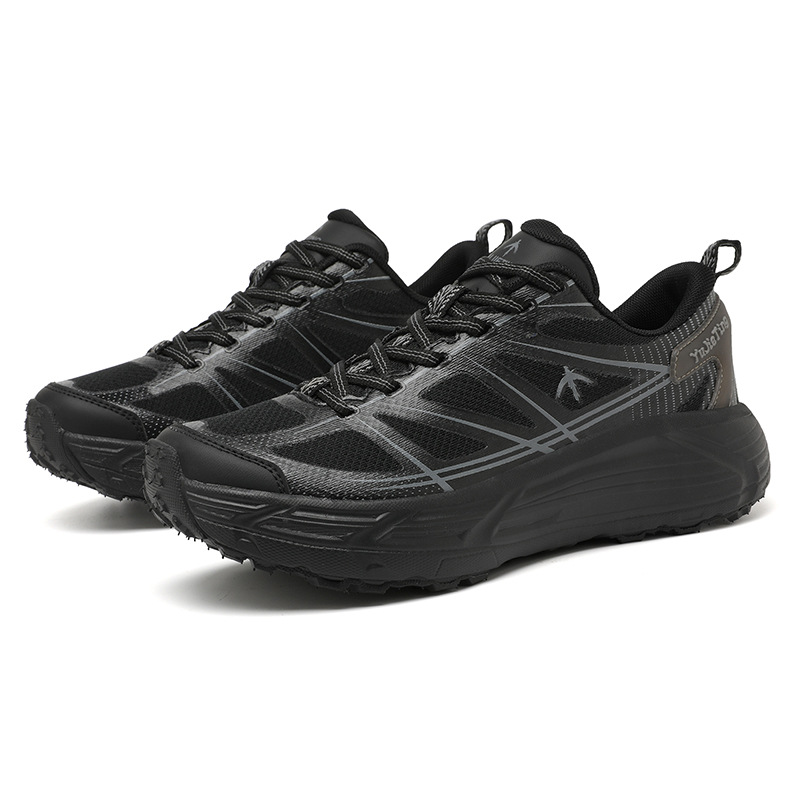 Primavera nuevo tipo de zapatos deportivos de tejido de vuelo para hombres, zapatos de correr transpirables casuales con suela gruesa