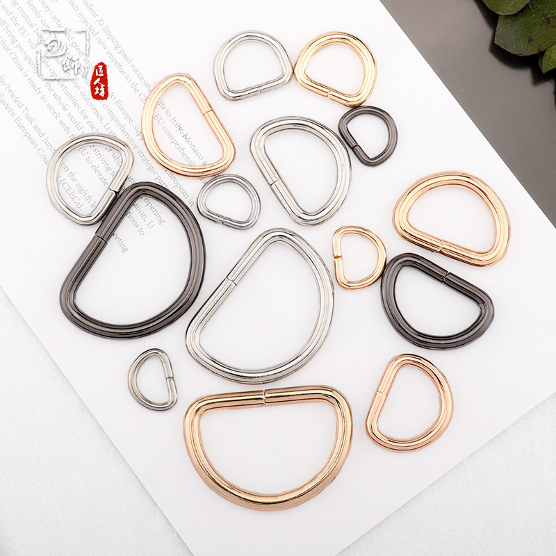 D-shaped buckle bag accessory, metal buckle in gold and silver color, bag strap buckle, D buckle, semi-circular buckle, connecting backpack buckle, ring buckle