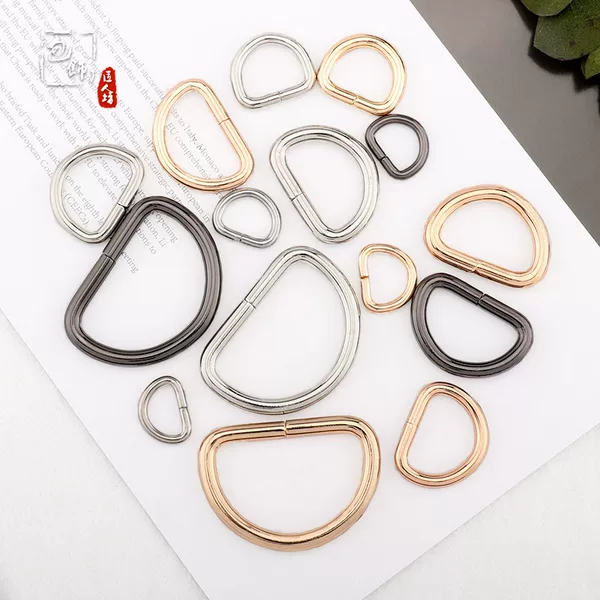 D-shaped buckle bag accessory, metal buckle in gold and silver color, bag strap buckle, D buckle, semi-circular buckle, connecting backpack buckle, ring buckle