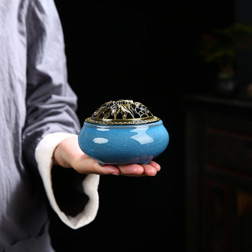 Inverted Flow Incense Burner Ceramic Ornament Ge Kiln Ice Crackle Home Use with Lid Plate Incense Burner Agarwood Incense Room Aroma Incense Burner Sandalwood for Worship