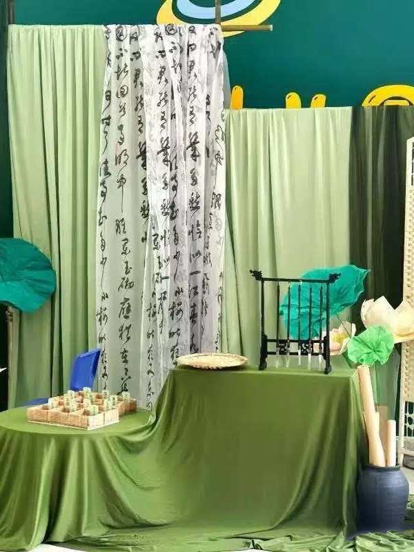Green-Toned New Chinese-Style Fabric Drapes and Gauze Curtains for Kindergarten Environment Creation, Ancient-Style Gauze Outdoor Classroom Background Decoration Arrangement