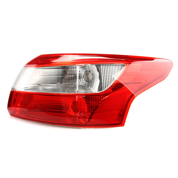 Aplicable a Ford 12 13 14 tres厢 Fox luz trasera luz trasera cubierta de luz de freno luz de marcha atrás