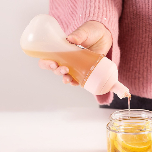 Food grade PP condiment bottle, kitchen salad squeeze bottle with lid wholesale, household transparent plastic sauce squeeze bottle