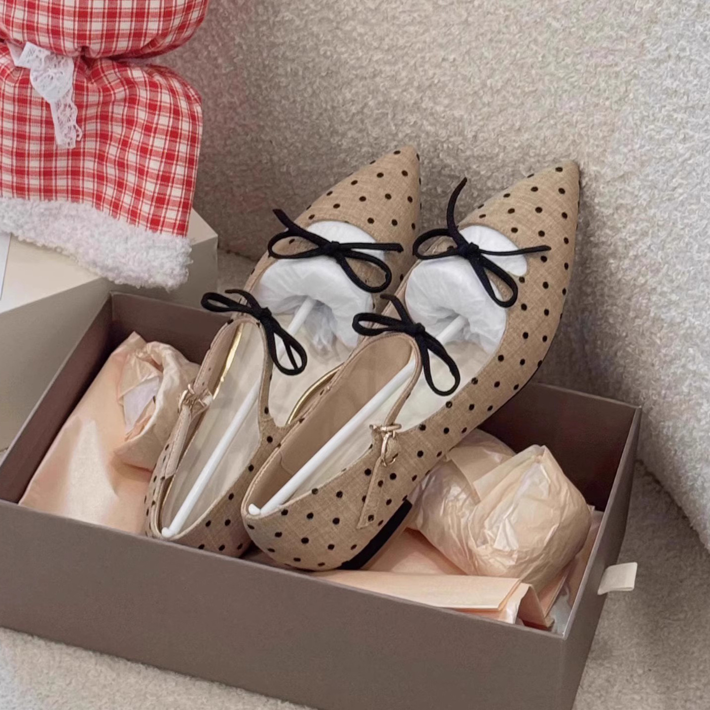 In Stock~D Brand Same Style Polka Dot Bow Pointed Toe Women's Shoes for Autumn and Winter Retro Commuting Chunky Heel Mary Jane Shoes