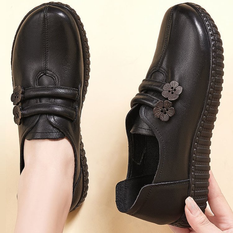复古花朵盘扣妈妈鞋软底单鞋新款中老年女士皮鞋平底防滑舒适皮鞋