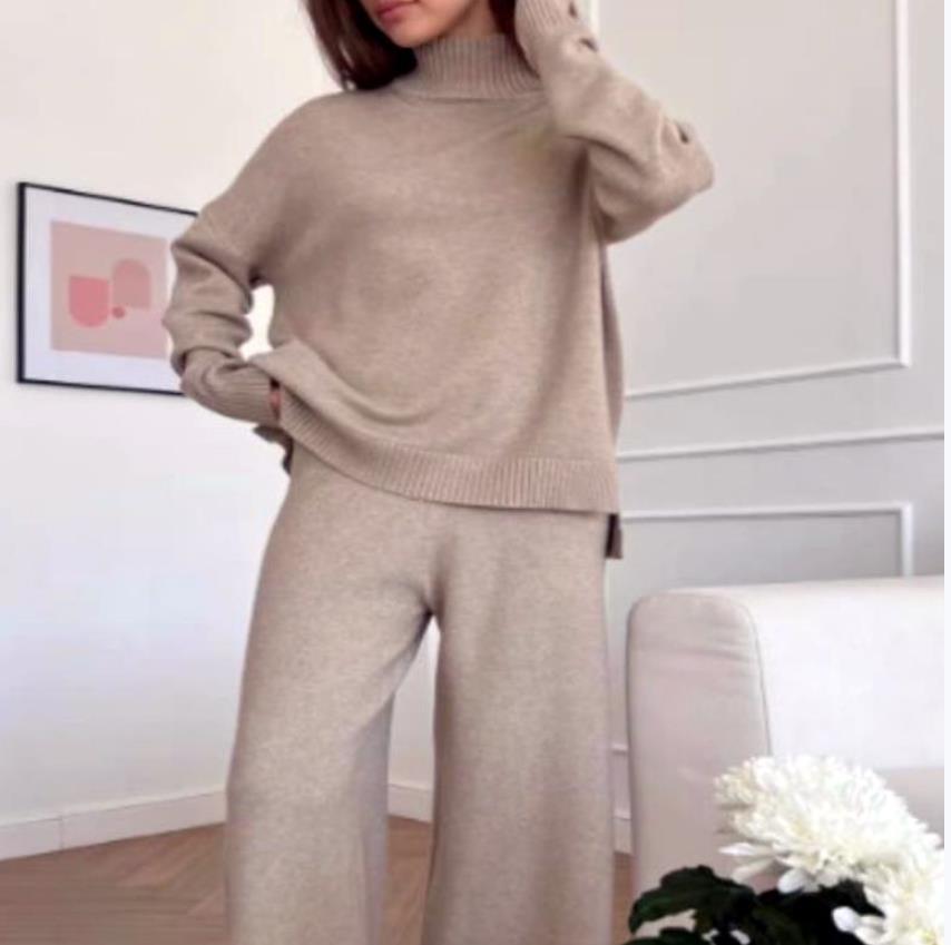 Knitted Set Image 10