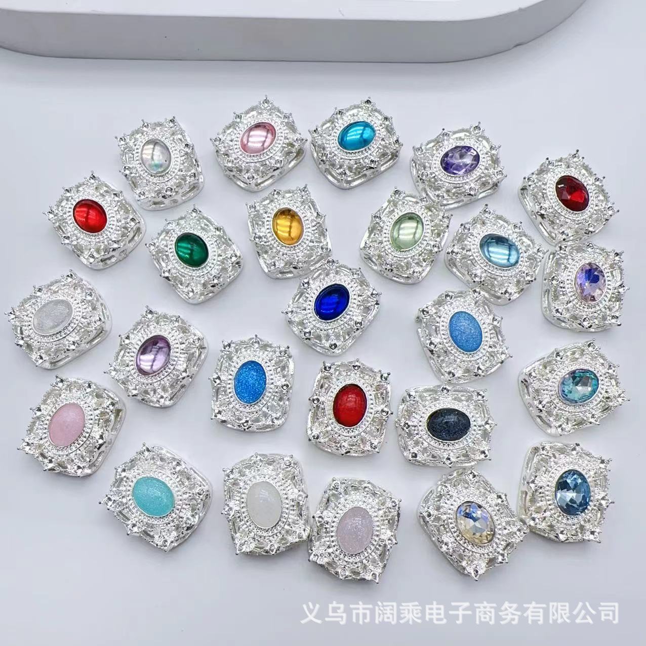 ダイヤモンドの長い方の大きい魔の箱の多い八穴のジルコニウムのdiyの手作りのビーズのブレスレットのネックレスの合金のアクセサリーのビーズの部品