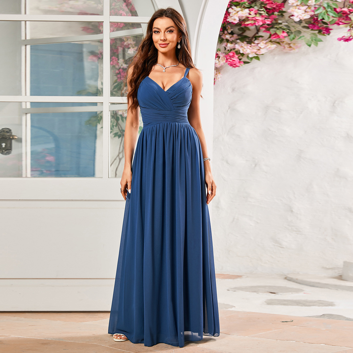 2026 nuevo comercio exterior transfronterizo ropa de noche temperamento de color sólido vestido de fiesta plegado vestido largo