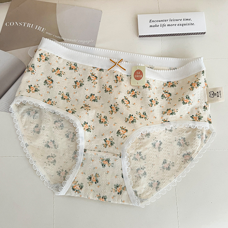 Желтый цветок