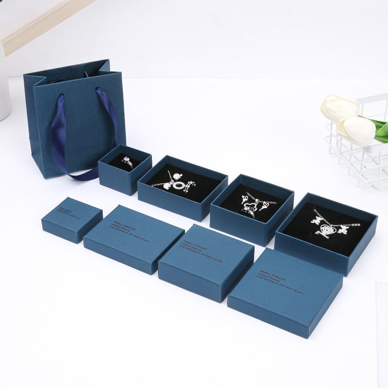Caja de cubierta de papel duro en el lugar Collar pendientes anillo joyas Caja de embalaje de joyas Caja de joyas de alta calidad