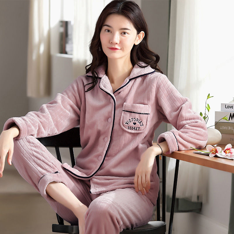 Pijamas de invierno de mujeres de invierno grueso con ropa de franela de terciopelo otoño y invierno de mediana edad Coral Pijamas damas de primavera y otoño