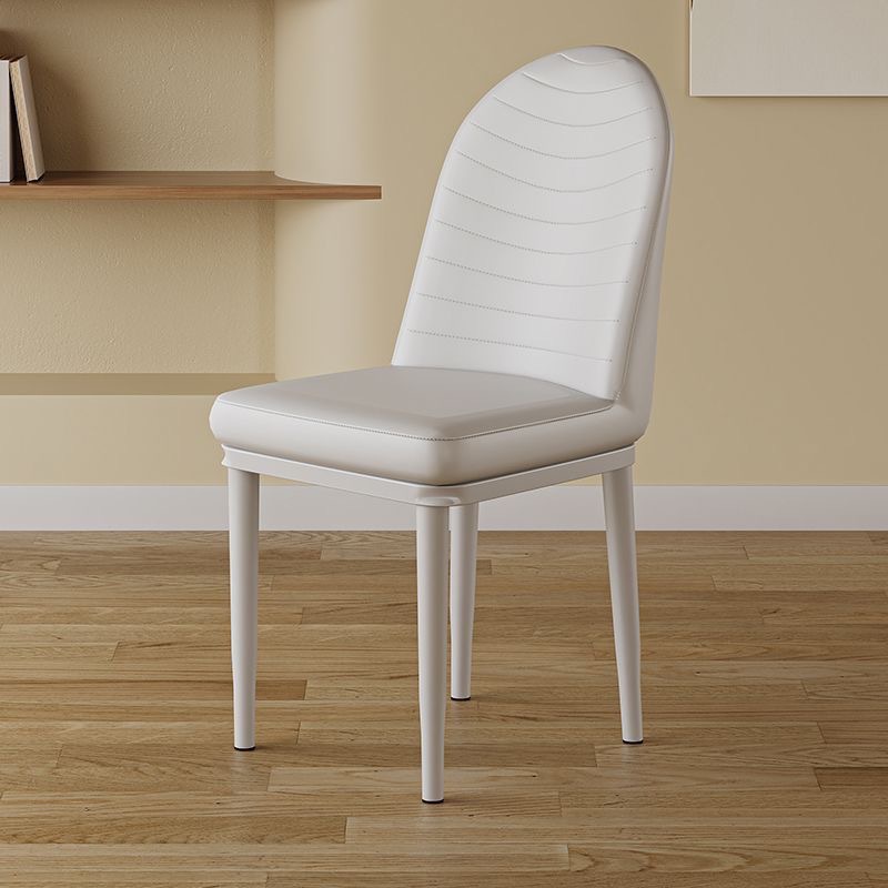 Exportación inswind softpack silla de lujo simple silla de comedor doméstica silla de cuero oruga silla pequeña silla de casa