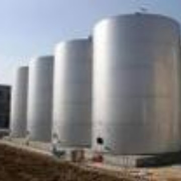 大地油罐公司现场制作大型储油罐、不锈钢罐、油罐，优惠活动中