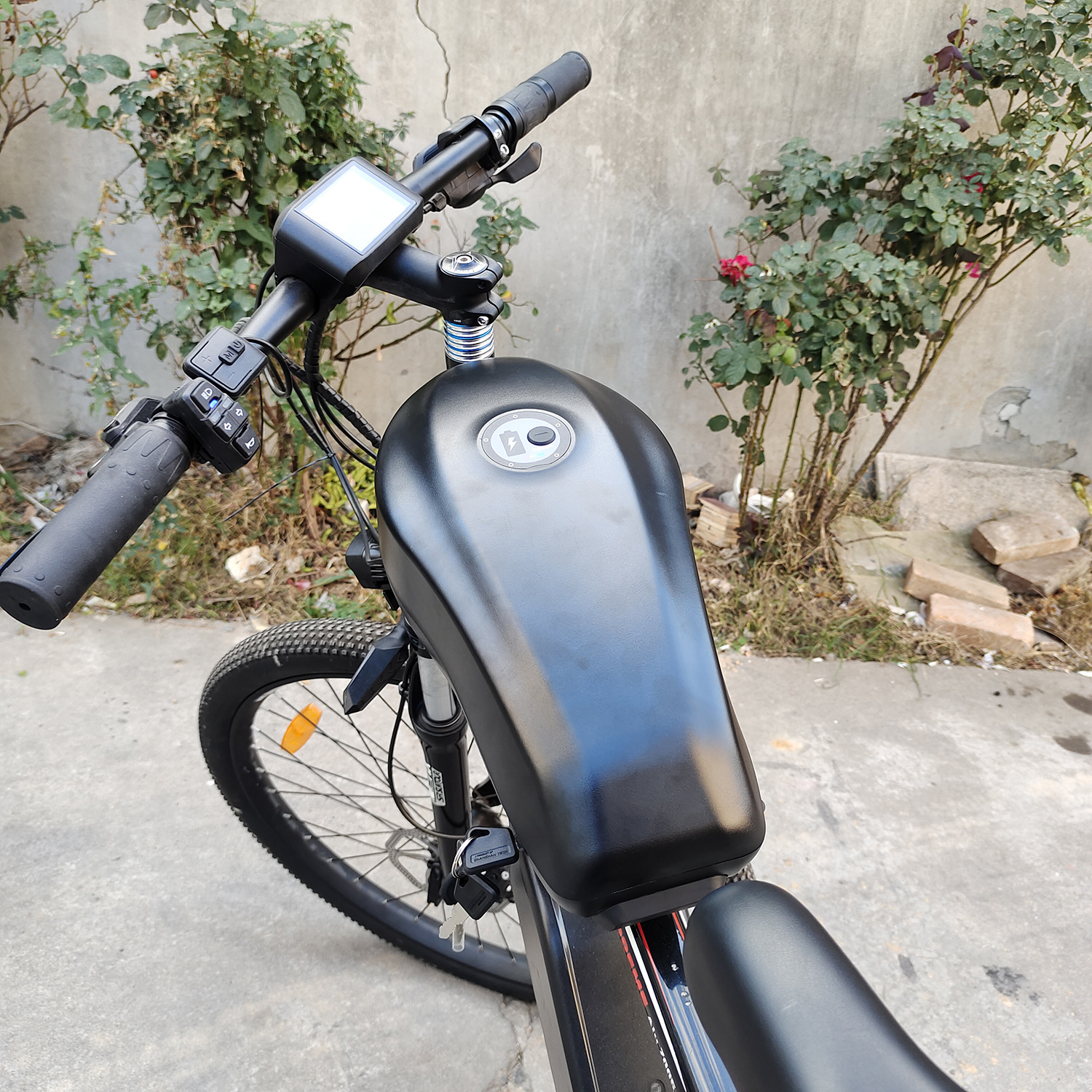 Electric Bicycle Lithium Battery Fixed Rail Sports Water Bottle Expansion Bracket with Hailong Parrot Tiger Shark
