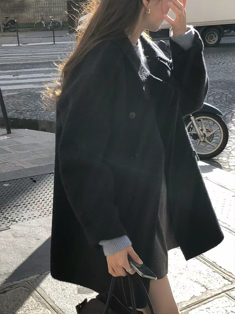 검은색