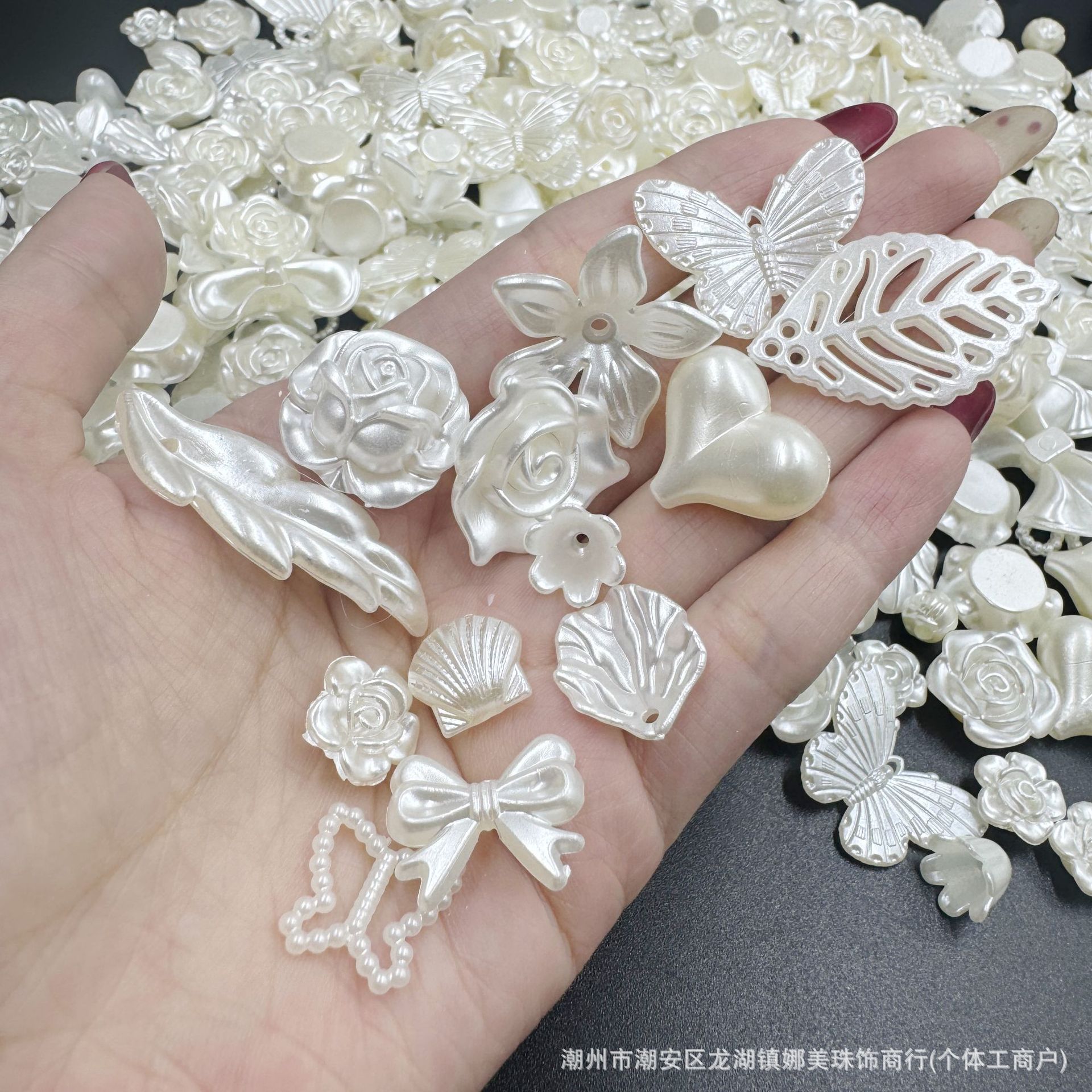 Blanco hueco ABS anillo de perlas hecho a mano DIY accesorios de clip de cabello decoración en línea en vivo