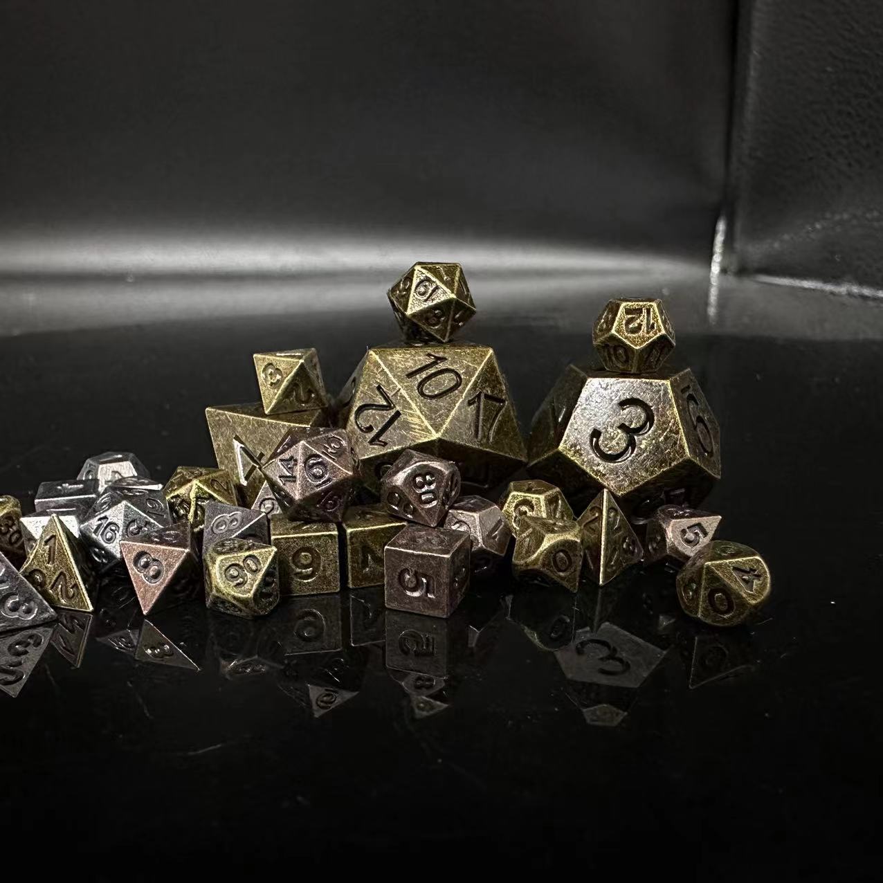 Dados de metal dragón y mazmorra dados poliédricos DND metal zinc aleación dados mini dados 6mm