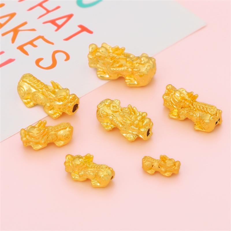 Mini 3D Electroplated Sand Gold Pixiu DIY Handmade Beaded Woven Red Rope Bracelet Accessories Beaded Jewelry Accessories Mini 3D Electroplated Sand Gold Pixiu DIY Handmade Beaded Woven Red Rope Bracelet Accessories Beaded Jewelry Accessories