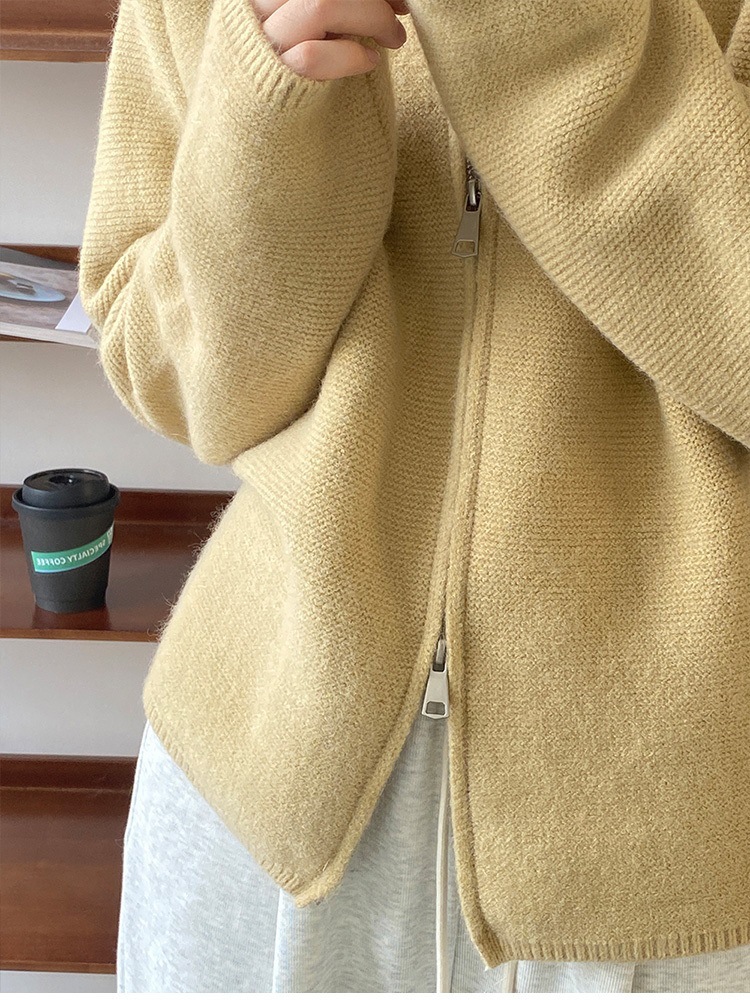 Sanfter und lässiger einfarbiger Pullover für Damen, Herbst 2024, neuer Stil im Westernstil, altersreduzierender V-Ausschnitt, Doppelreißverschluss_voghion.com