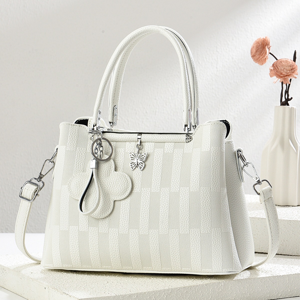 Bolso de mujer 2025 nuevo bolso de mensajero de un solo hombro para mujer bolso portátil de alta calidad práctico de gran capacidad para mujer