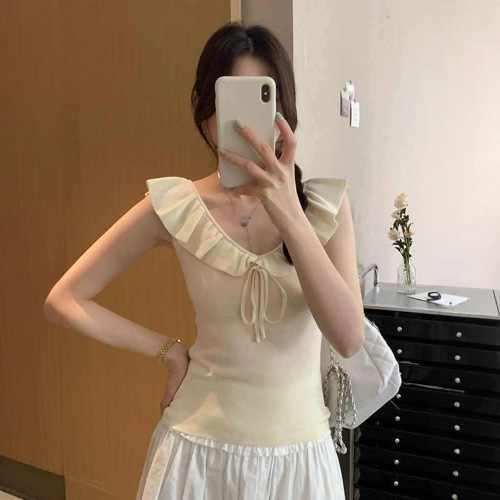 French-inspired soft-look off-shoulder top for women, 2025 summer—unique design with ruffled edges, versatile two-way knit sweater