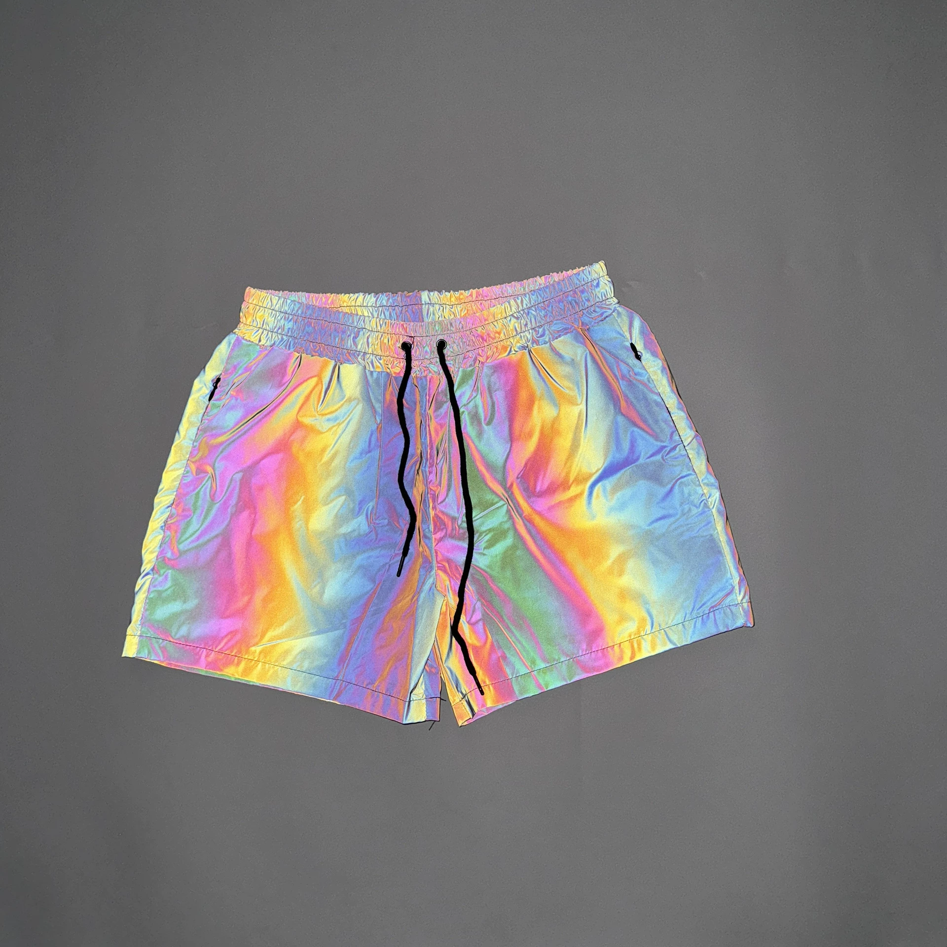 Трансграничные европейские и американские мужские красочные отражающие шорты для спорта на открытом воздухе Велосипедный ночной бег Обтягивание голографические отражающие шорты