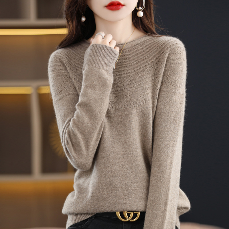 First-line garment seamless round neck curling pure woolen sweater women's 2022 autumn and winter temperament bottoming shirt hollow sweater