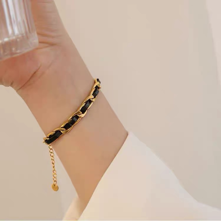 小香風手鍊2024新款編織精緻小眾設計輕奢復古高級感手飾皮繩金色