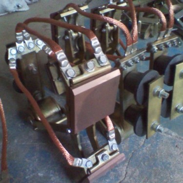 石墨集电器 PB-31双电刷侧装集电器 浦帮1500A滑触器