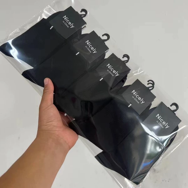 Medium waist black