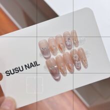 【凤仙】猫眼镶钻手工捏花穿戴甲轻奢光疗美甲批发ins风蝴蝶结