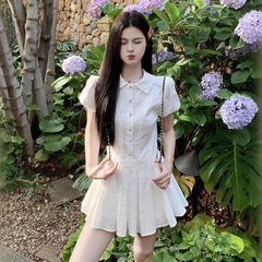学院風の白いシャツのワンピースの婦人服の2025新型の夏の小柄な甘くて気品があります。