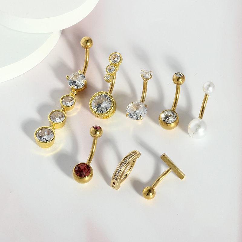 16G labret stud size and finish detail