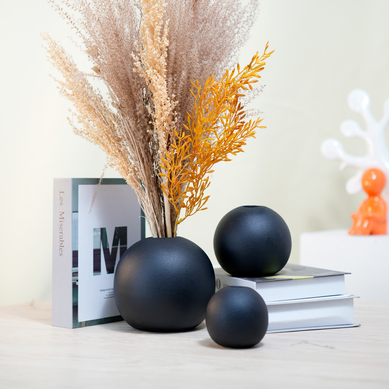 Creative Black Golden Ball Hydroponic Coarse Pottery Granular Vase Ornaments Living Room Flower-arranging Ceramic Nordic Dried Flower Home Decoration