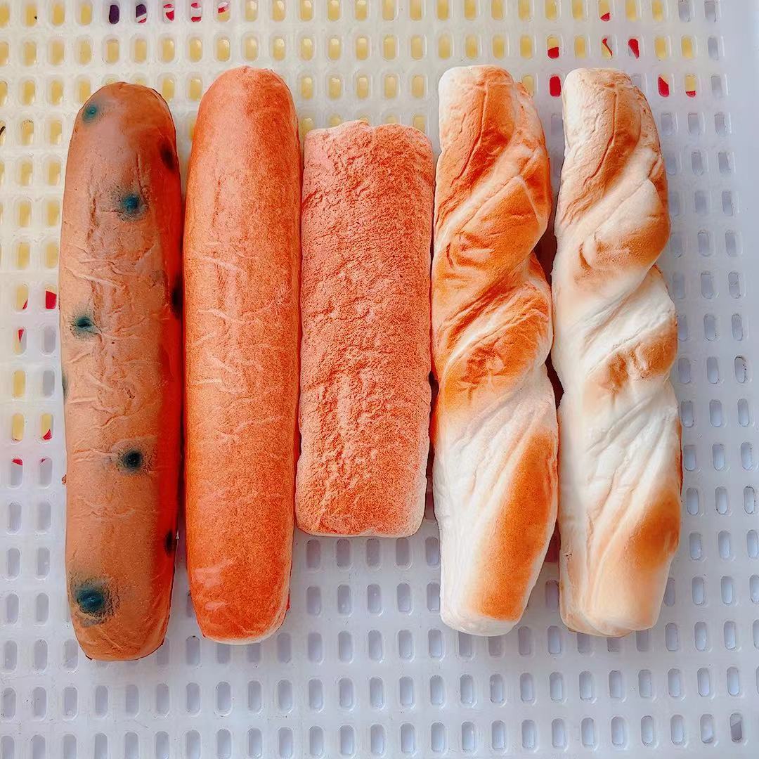 Rebote lento de una galleta aleatoria de color pan de 9CM