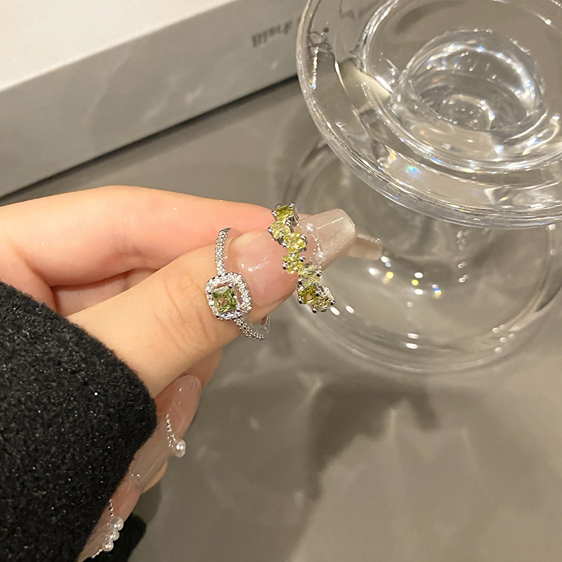 簡約日常鋯石橄欖綠戒指女小眾設計感排鑽氣質百搭食指戒時尚配飾