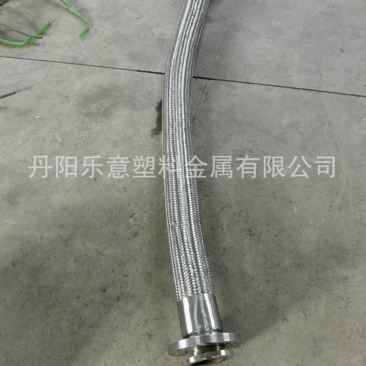 Продажа гофрированной трубы из нержавеющей стали, металлического шланга, гофрированной трубы с канавкой для загрузки и разгрузки автомобиля, выхлопной трубы для жидкости, предохранительной трубы