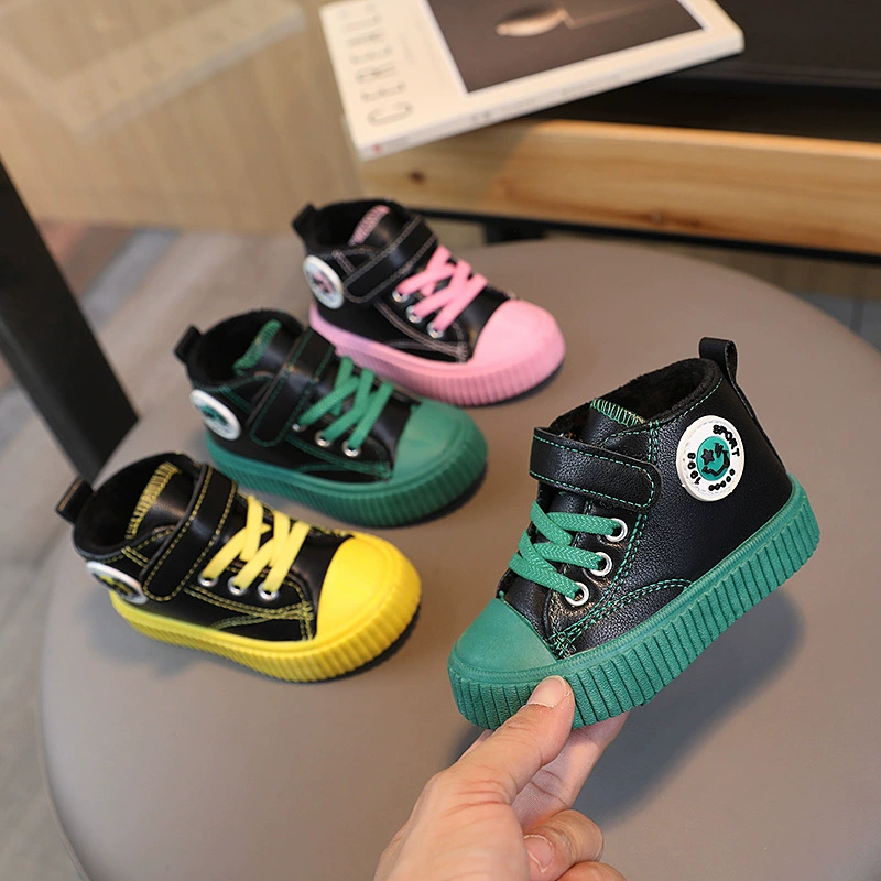 Осенне-зимняя новая детская теплая кожаная обувь в западном стиле, топ средней высоты, модная обувь для досок в Корейском стиле, мужские и женские детские непромокаемые короткие сапоги