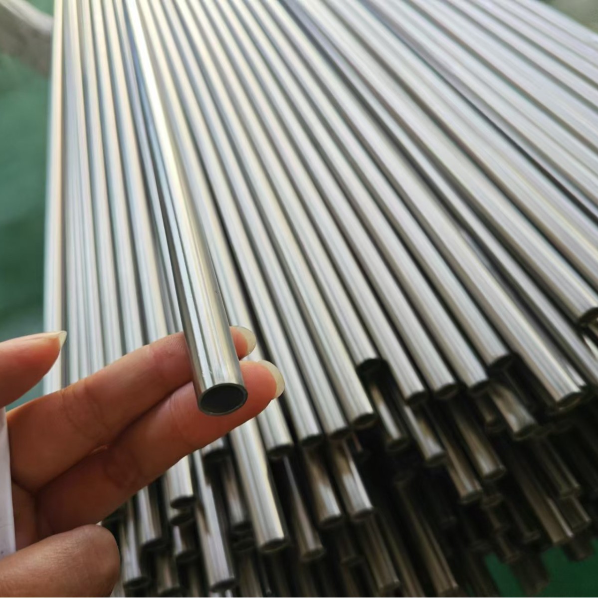 304/316L汽车用 鼓包用精密精轧不锈钢无缝钢管