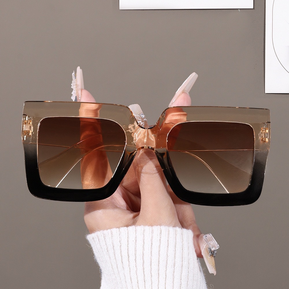 Personalized Square Gradient Sunglasses For Men And Women_voghion.com
