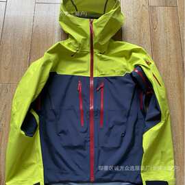 青岛源头工厂龙 鸟硬壳冲锋衣男士休闲运动连帽溢胶外套 代理实拍