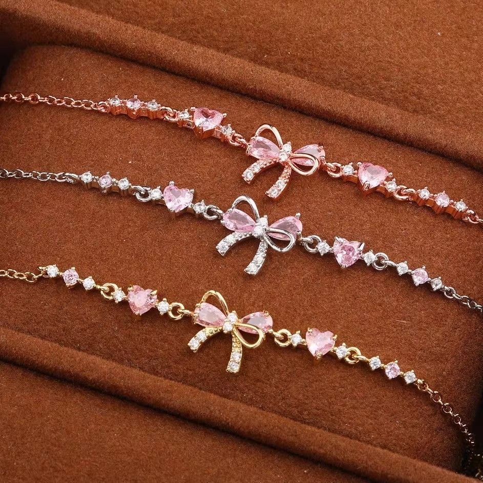 Korean and Japanese Style Fresh Bowknot Bracelet for Women, Light Luxury Niche Design, Versatile New Hand Jewelry, Gift for Girlfriend