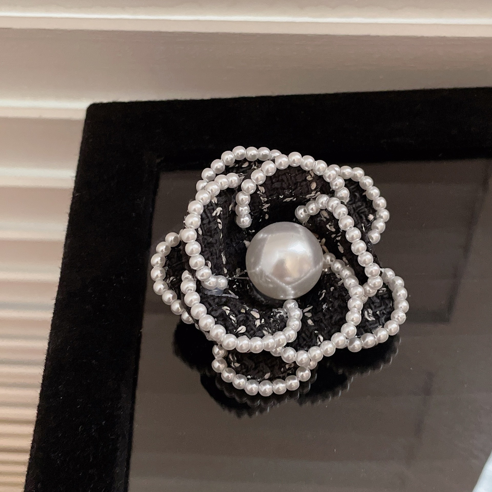 Fashion Flower Imitation Pearl Handmade Women's Brooches display picture 2