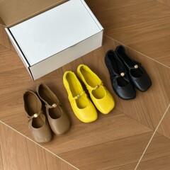 東莞のキャビネットレベル！フラットバレエシューズ、ソフトシープスキンメタルバックル、醜いプリーツ付きメリージェーンシューズ、新製品