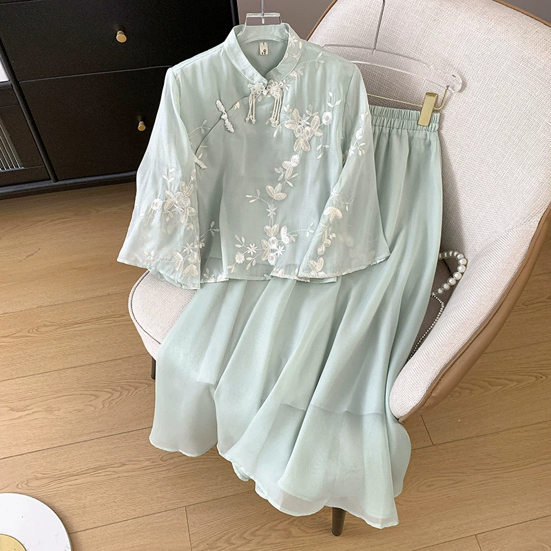 Реальная стрельба в новом китайском стиле с диагональной планкой с вышивкой и воротником с длинными рукавами